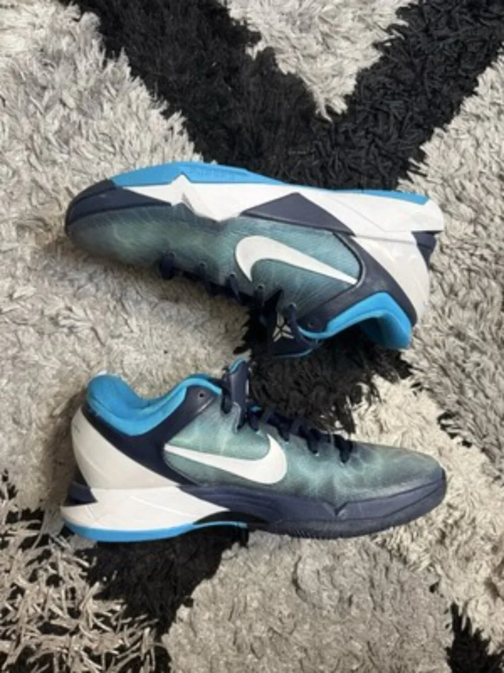Nike Zoom Kobe 7 System Shark 488371-401 Men's Size 12 Blue White